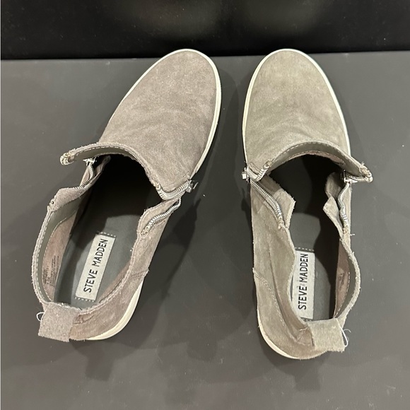 Gray Steve Madden Wedges - Picture 6 of 8